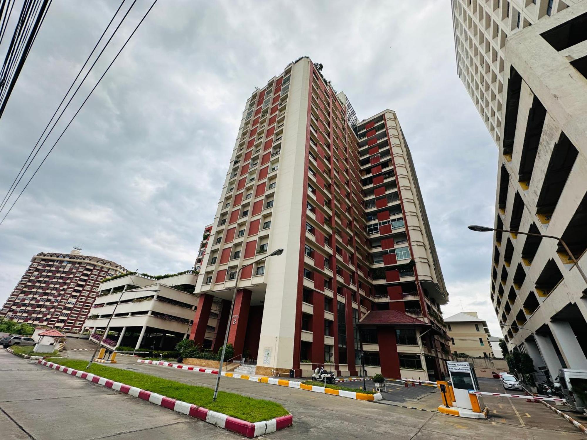 Country Complex Bangna Aparthotel Bangkok Luaran gambar