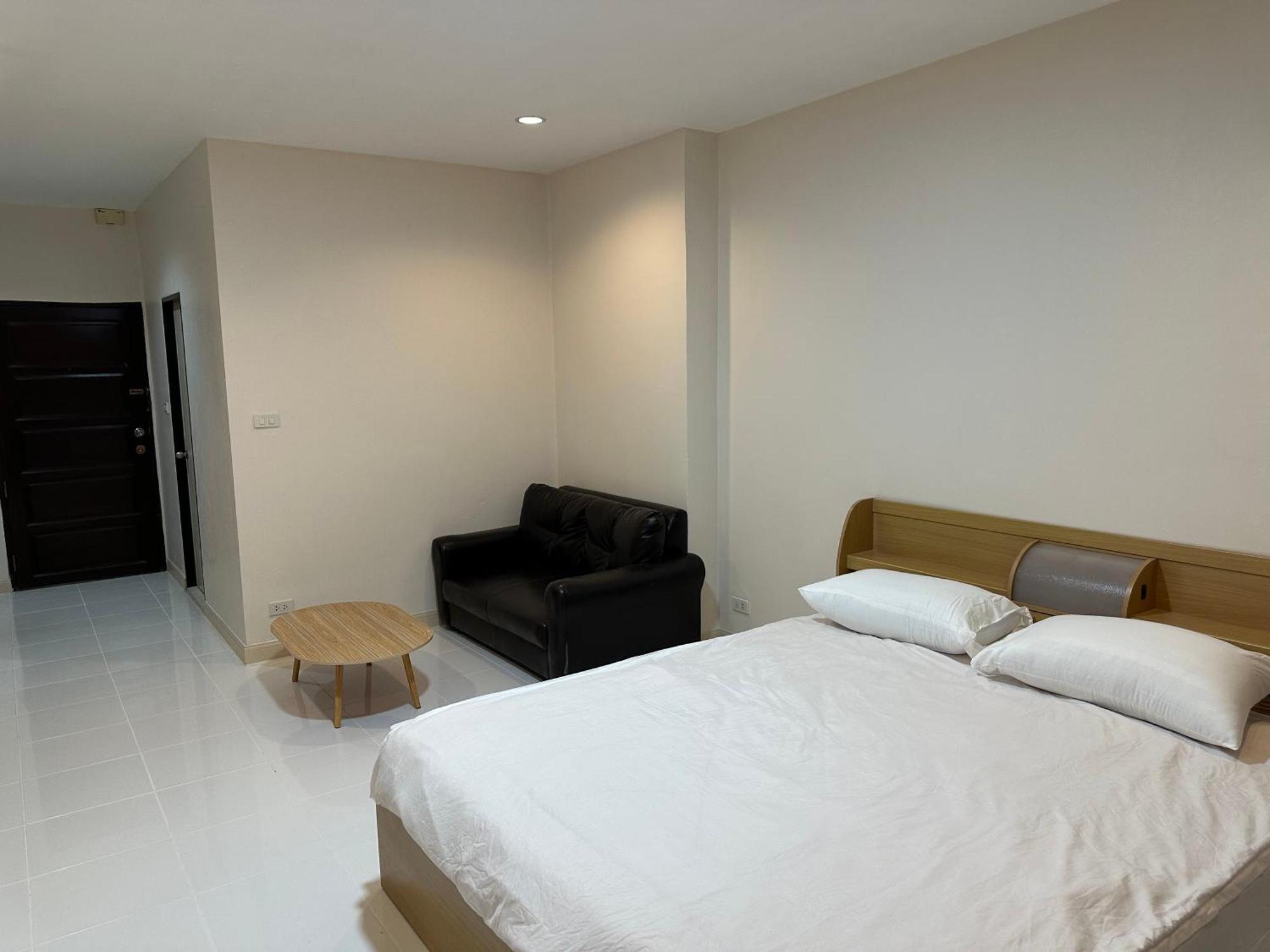 Country Complex Bangna Aparthotel Bangkok Luaran gambar