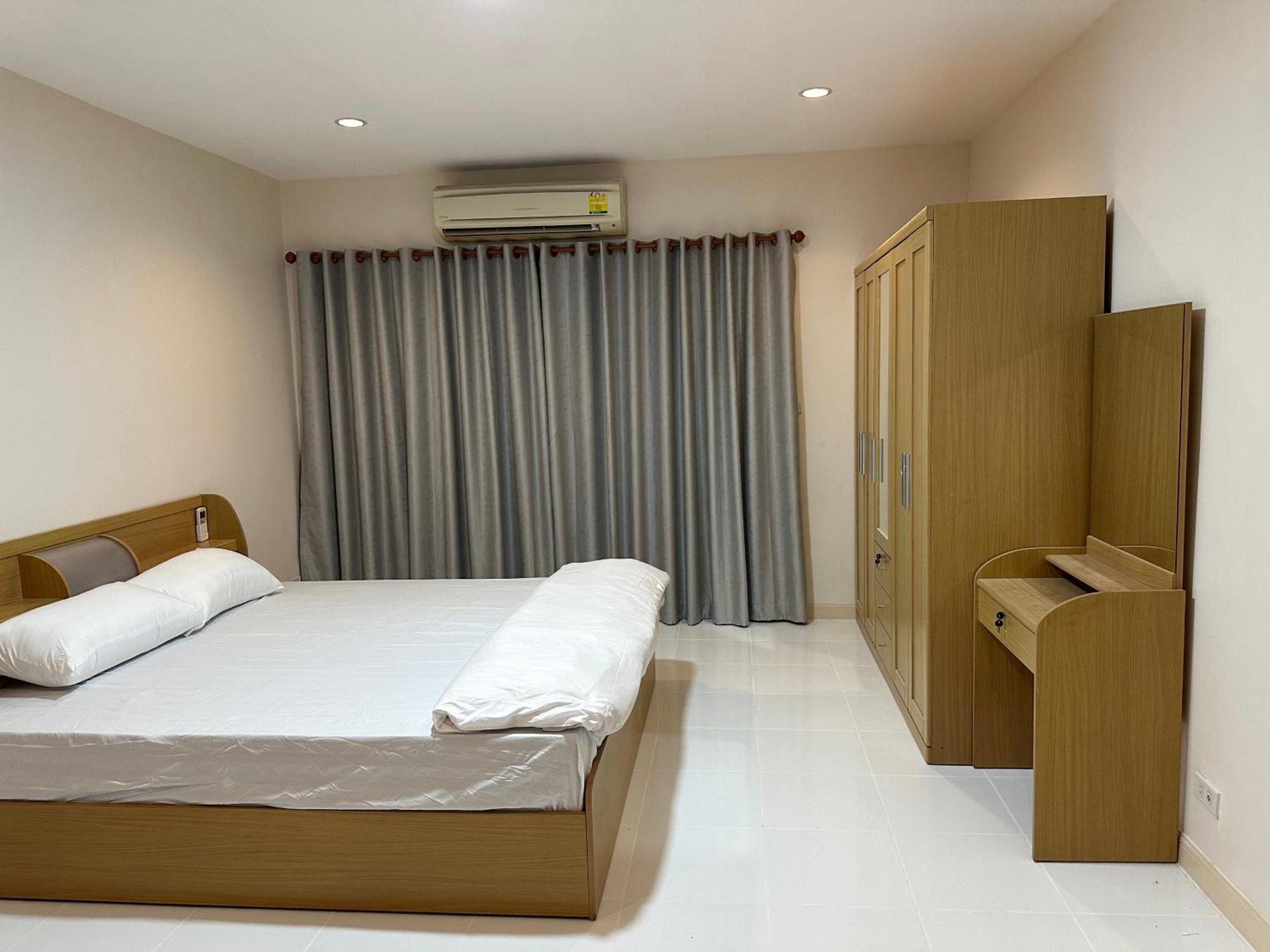 Country Complex Bangna Aparthotel Bangkok Luaran gambar